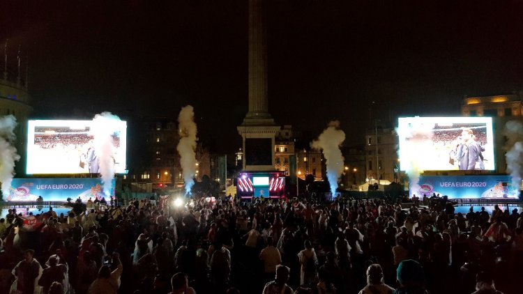 The Euro 2020 fan zone in Trafalgar Square saw Confetti Magic provide CO2 Jets to mark England's goals